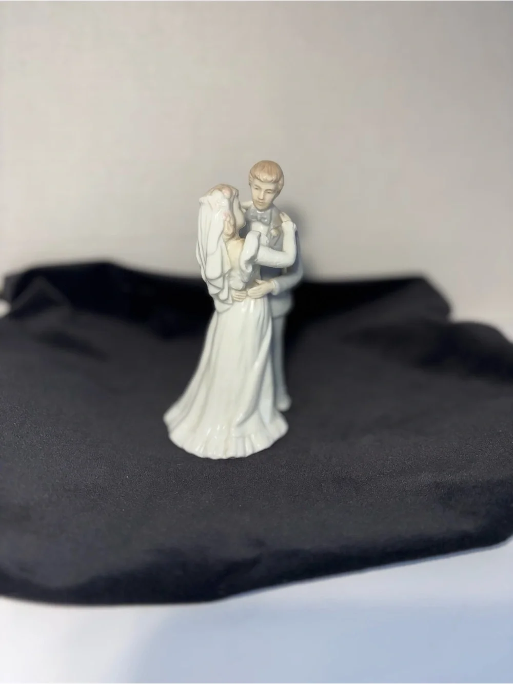 VTG Cake Topper Bride and Groom Wedding Cake Topper RR Roman Japan First Dance